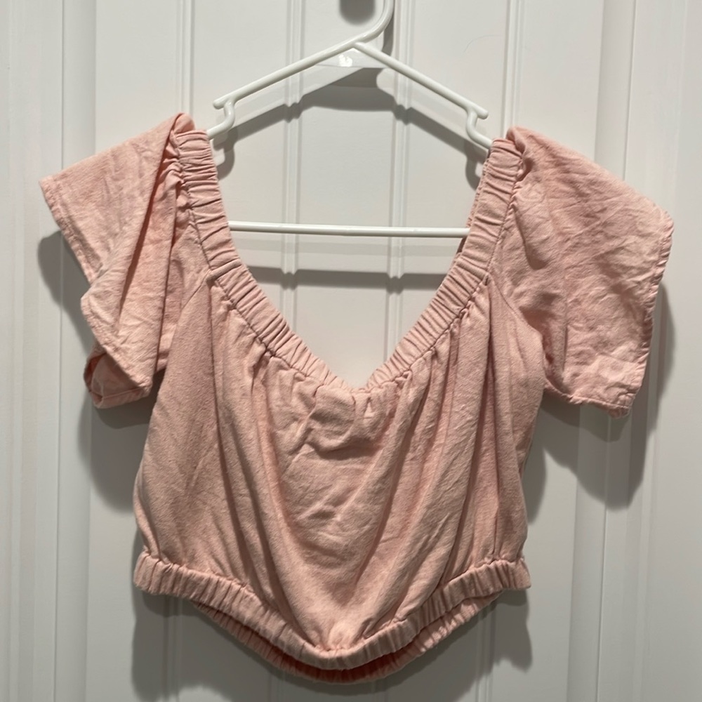 Abercrombie & Fitch off shoulder crop top